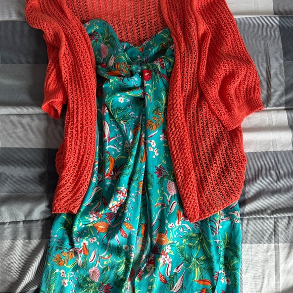 Matching Outfit | 2 FOR 1 |Satin Hawiian Skirt & Orange Short Sleeve Knit - Picture 1 of 7